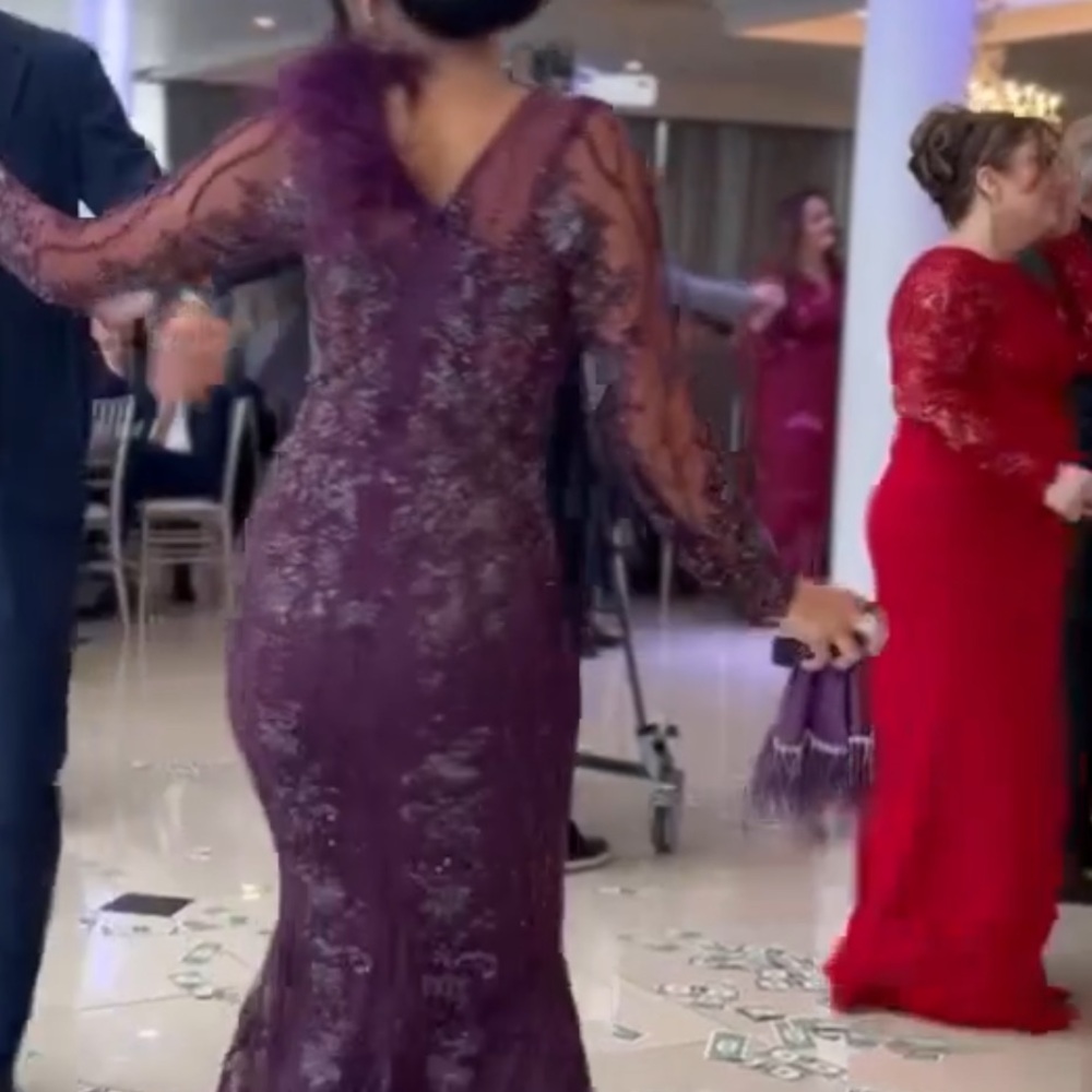 Custom made couture evening gown - Picture 5 of 6